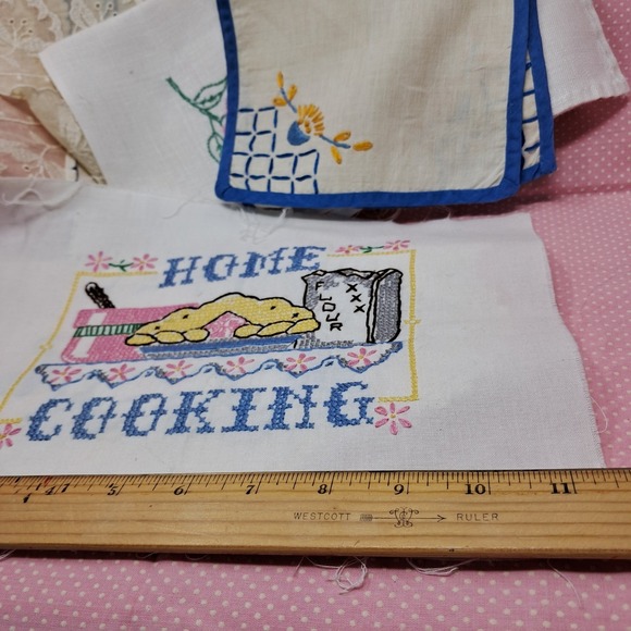 Vintage Embroidered Linens Lot 9 Pieces Hand Stitched Floral Kitchen Decor - Picture 8 of 11